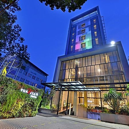 Travello Hotel Бандунг Екстериор снимка