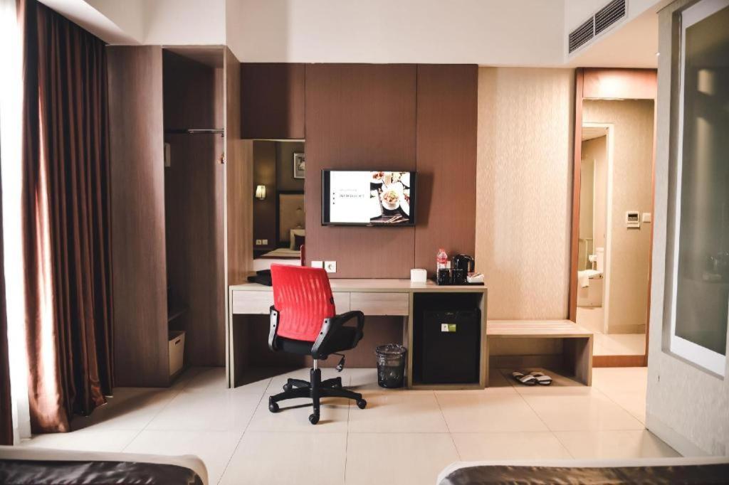 Travello Hotel Бандунг Екстериор снимка