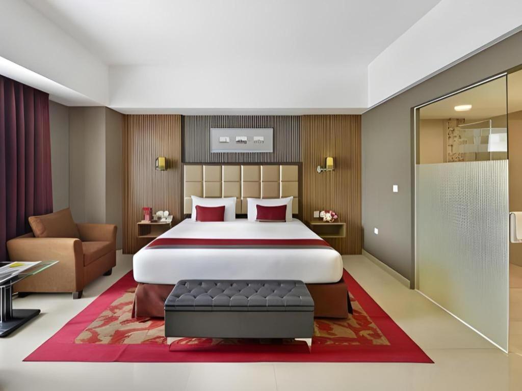 Travello Hotel Бандунг Екстериор снимка