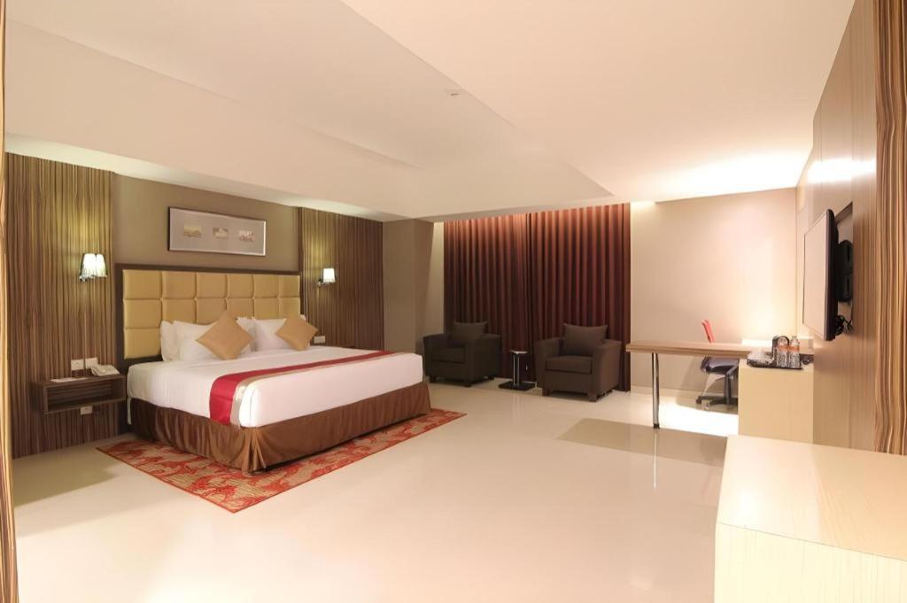 Travello Hotel Бандунг Екстериор снимка