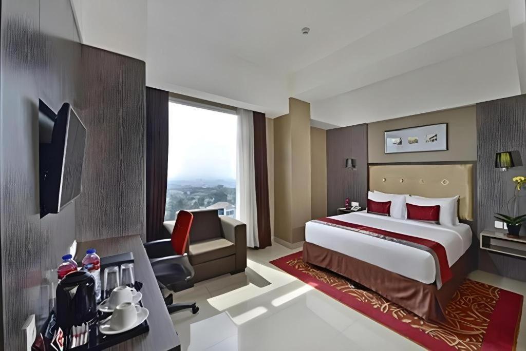 Travello Hotel Бандунг Екстериор снимка