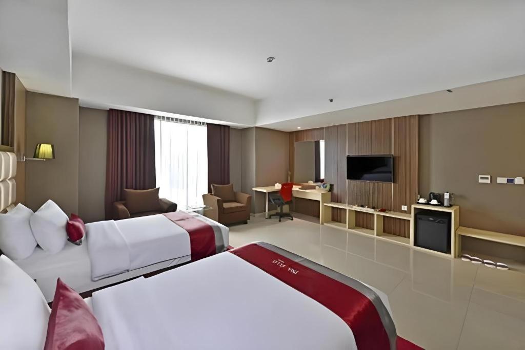 Travello Hotel Бандунг Екстериор снимка