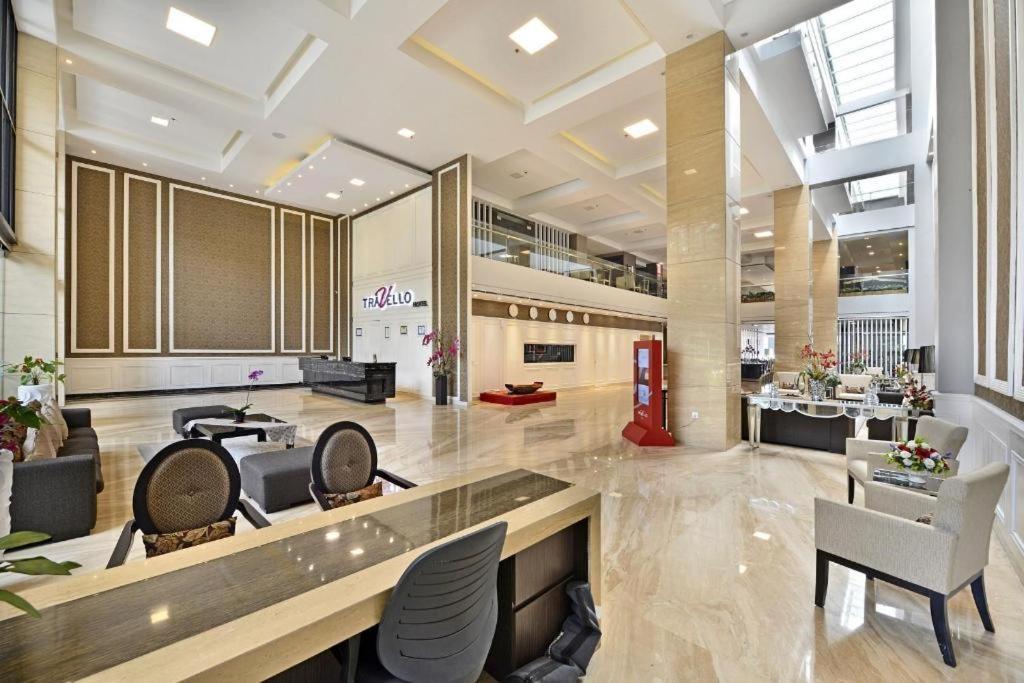 Travello Hotel Бандунг Екстериор снимка